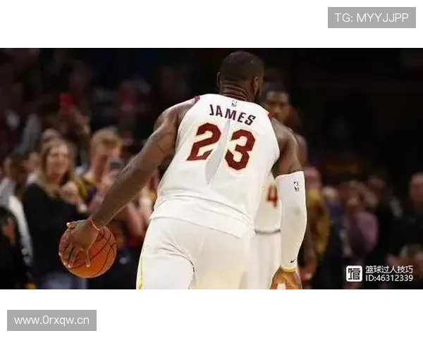 东京绿茵致敬拉莫斯赠球衣观看揭幕战